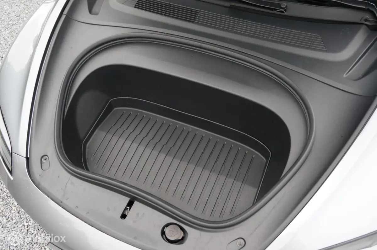 Premium Long Range RWD 78 kWh FSD Pan Garantie