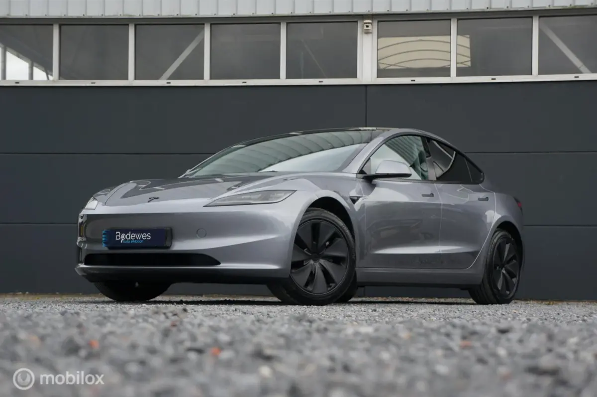 Premium Long Range RWD 78 kWh FSD Pan Garantie