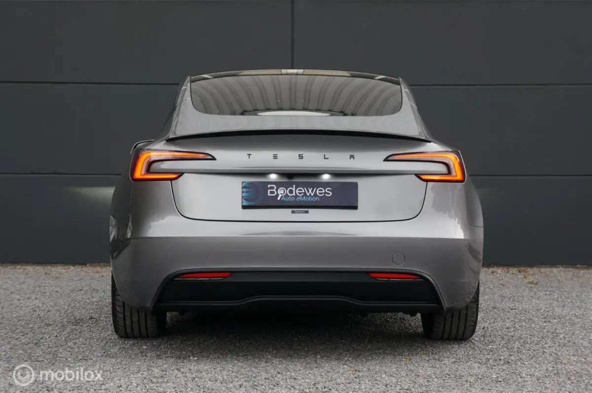 Premium Long Range RWD 78 kWh FSD Pan Garantie