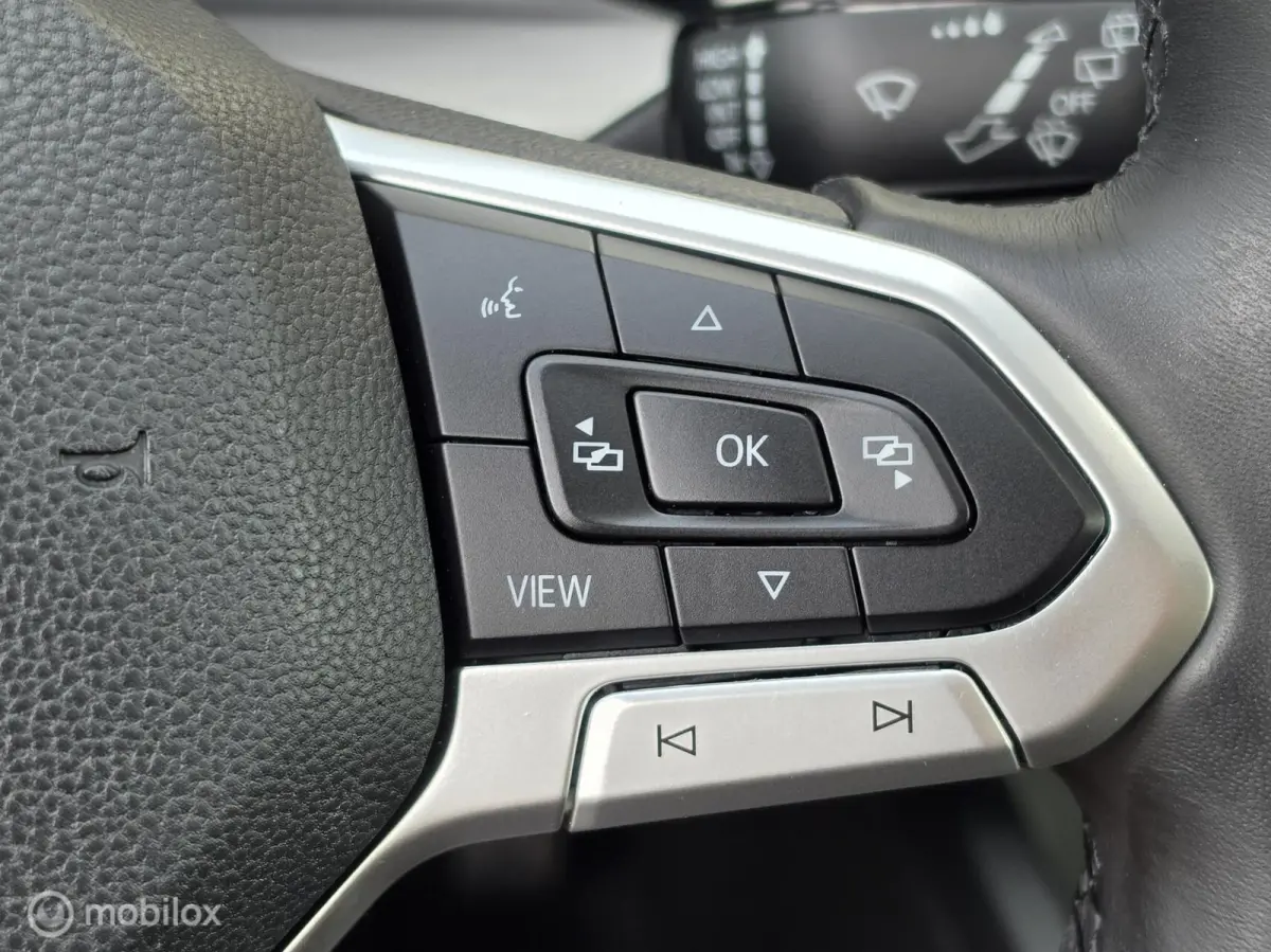 1.5 TSI STYLE CARPLAY CAMERA ACC MASSAGE
