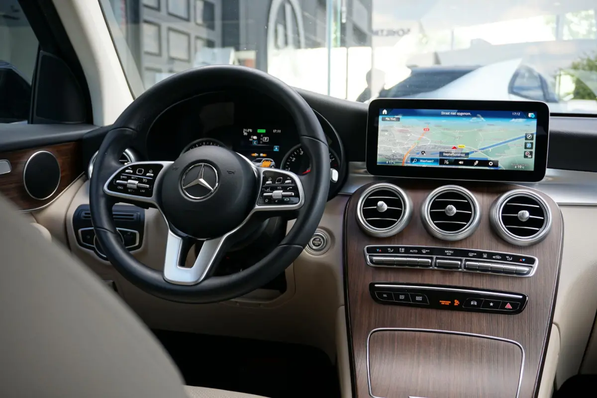 4MATIC Business Solution Luxury + 360 CAMERA / LEDER