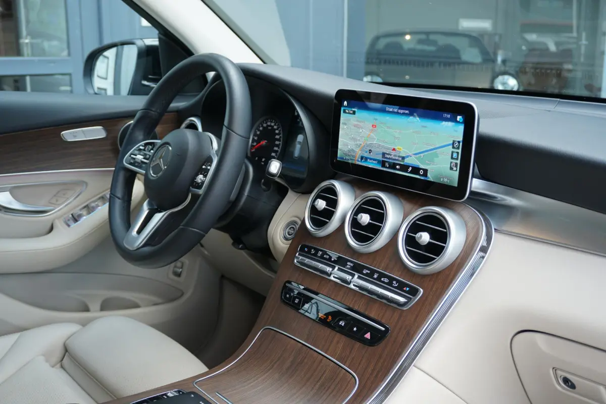 4MATIC Business Solution Luxury + 360 CAMERA / LEDER