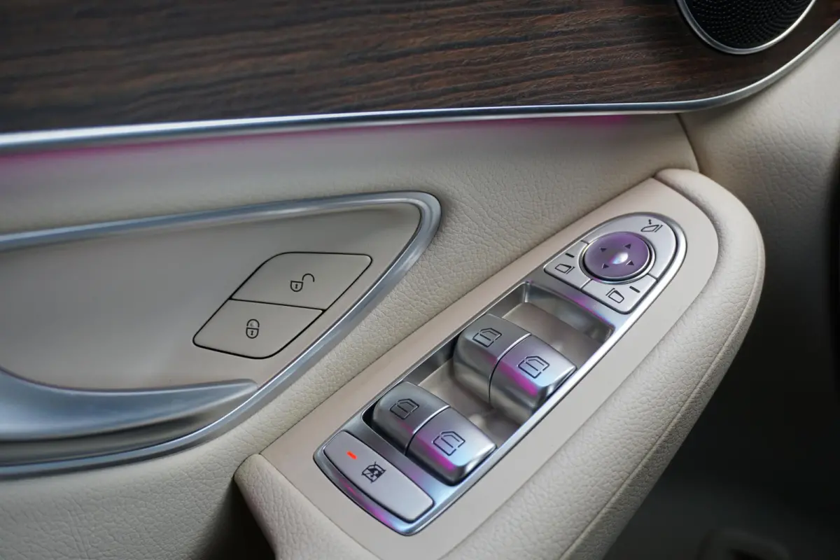 4MATIC Business Solution Luxury + 360 CAMERA / LEDER