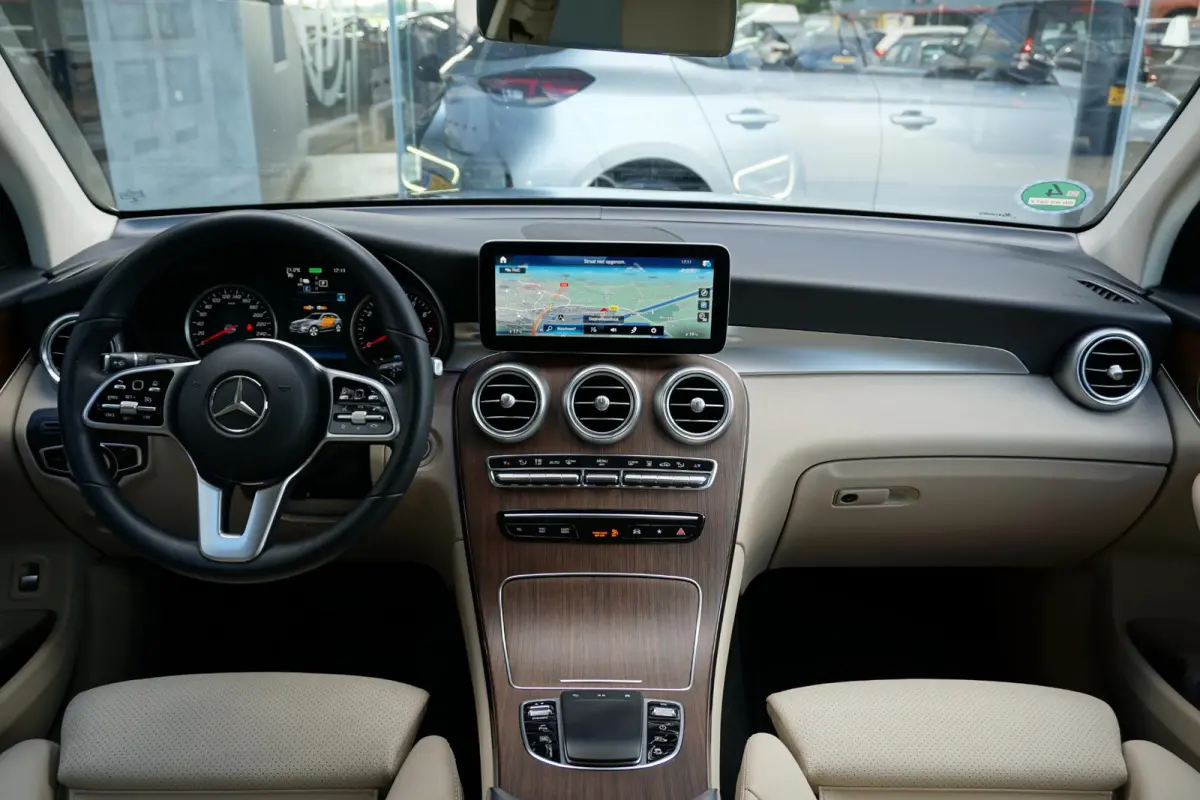 4MATIC Business Solution Luxury + 360 CAMERA / LEDER
