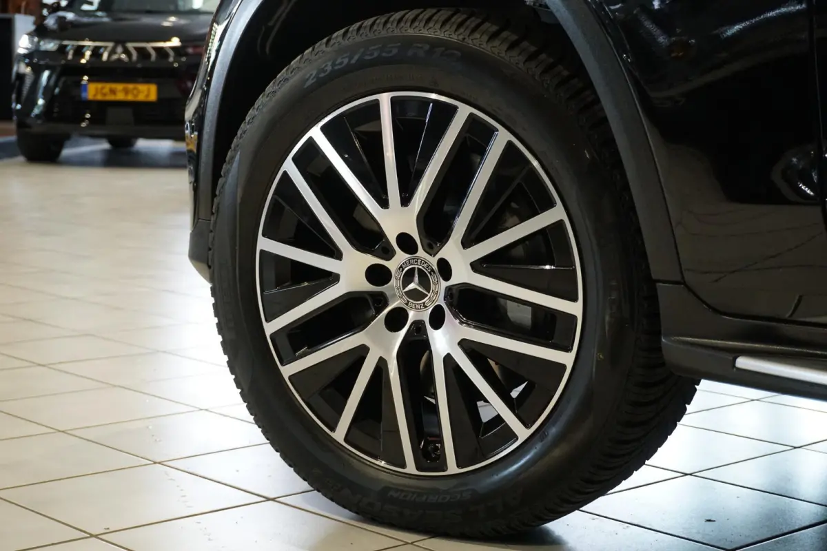 4MATIC Business Solution Luxury + 360 CAMERA / LEDER