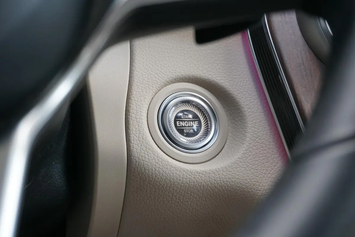 4MATIC Business Solution Luxury + 360 CAMERA / LEDER