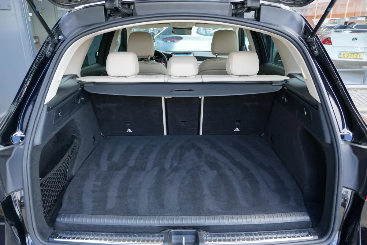 4MATIC Business Solution Luxury + 360 CAMERA / LEDER