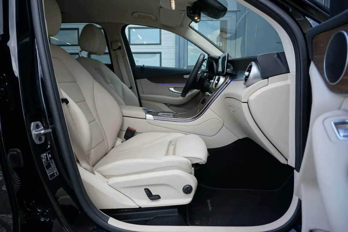 4MATIC Business Solution Luxury + 360 CAMERA / LEDER