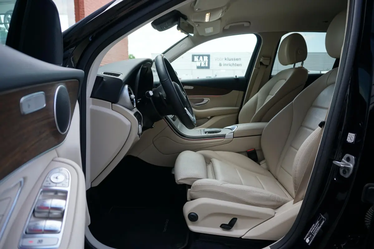 4MATIC Business Solution Luxury + 360 CAMERA / LEDER