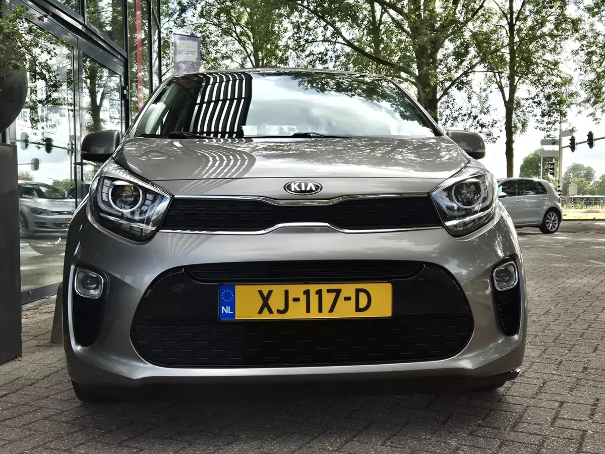 1.0 CVVT Design Edition | Navigatie | Apple Carplay | Cruise Control | Camera | Licht metalen velgen