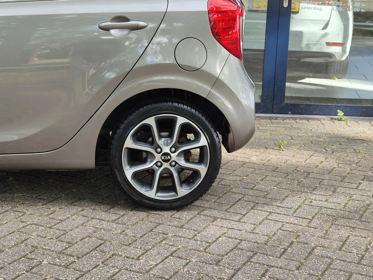1.0 CVVT Design Edition | Navigatie | Apple Carplay | Cruise Control | Camera | Licht metalen velgen