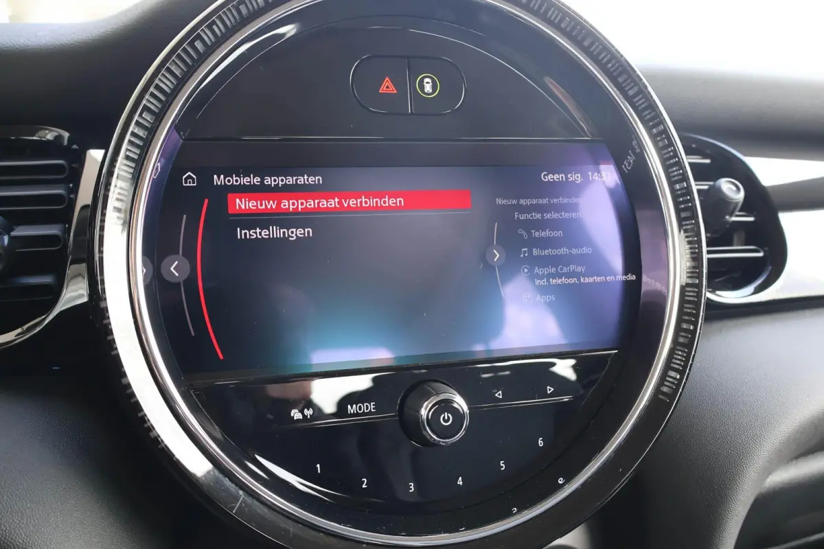 1.5 136pk AUT Cooper Camden Edition | Navigatie | PDC | Apple Carplay | Climate Control