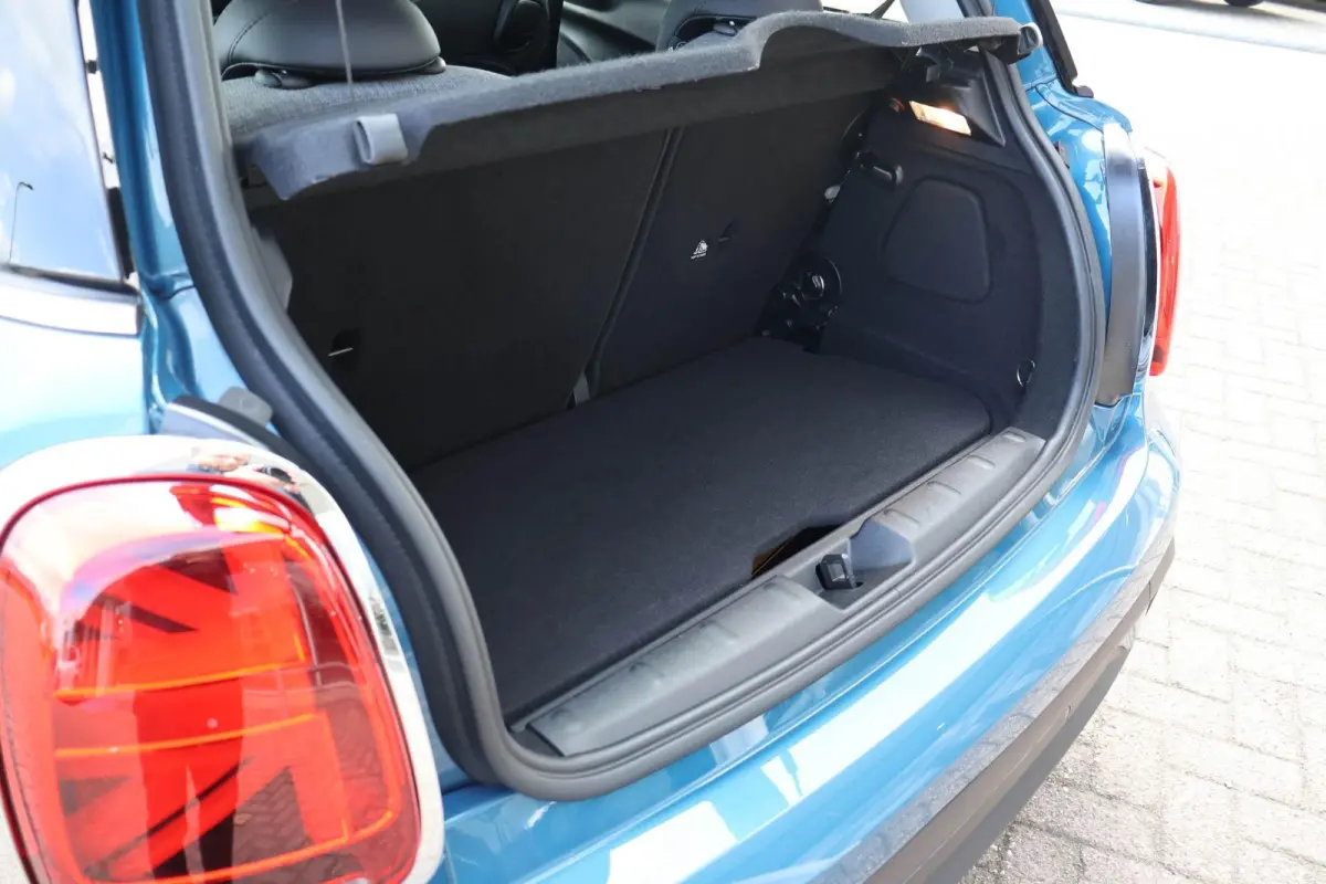 1.5 136pk AUT Cooper Camden Edition | Navigatie | PDC | Apple Carplay | Climate Control