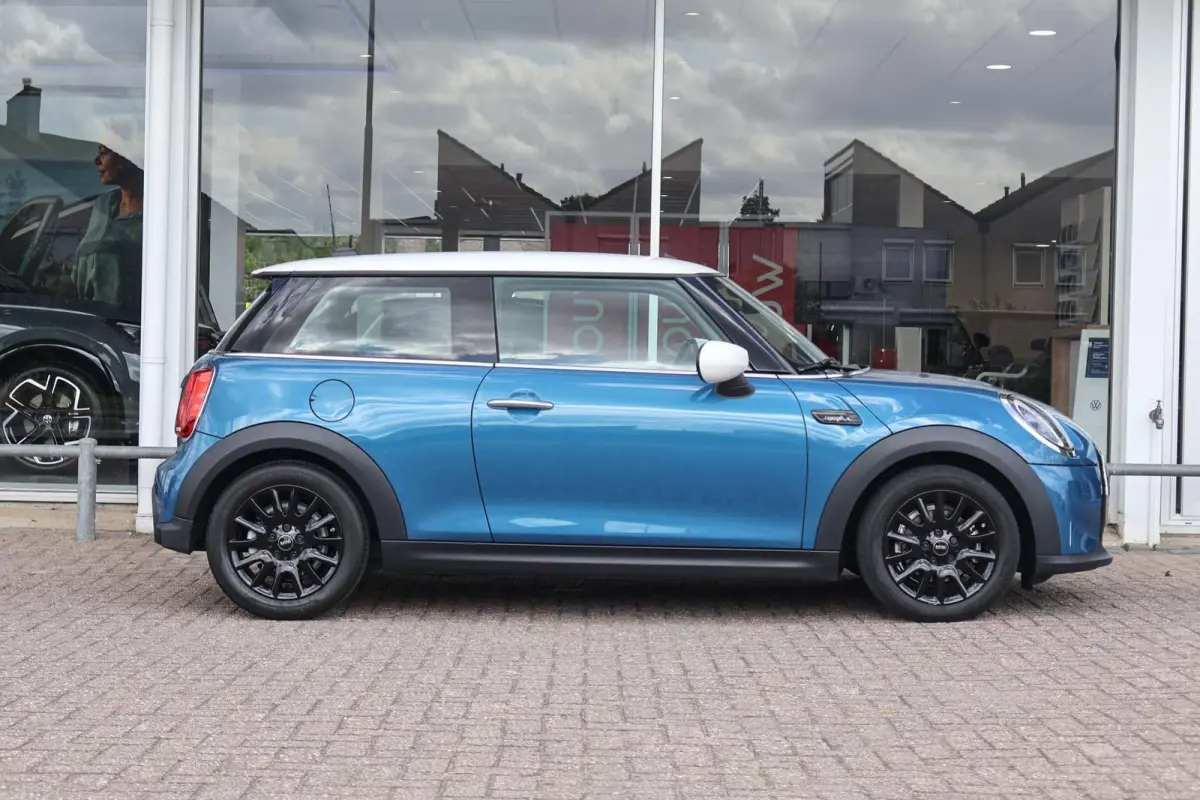 1.5 136pk AUT Cooper Camden Edition | Navigatie | PDC | Apple Carplay | Climate Control