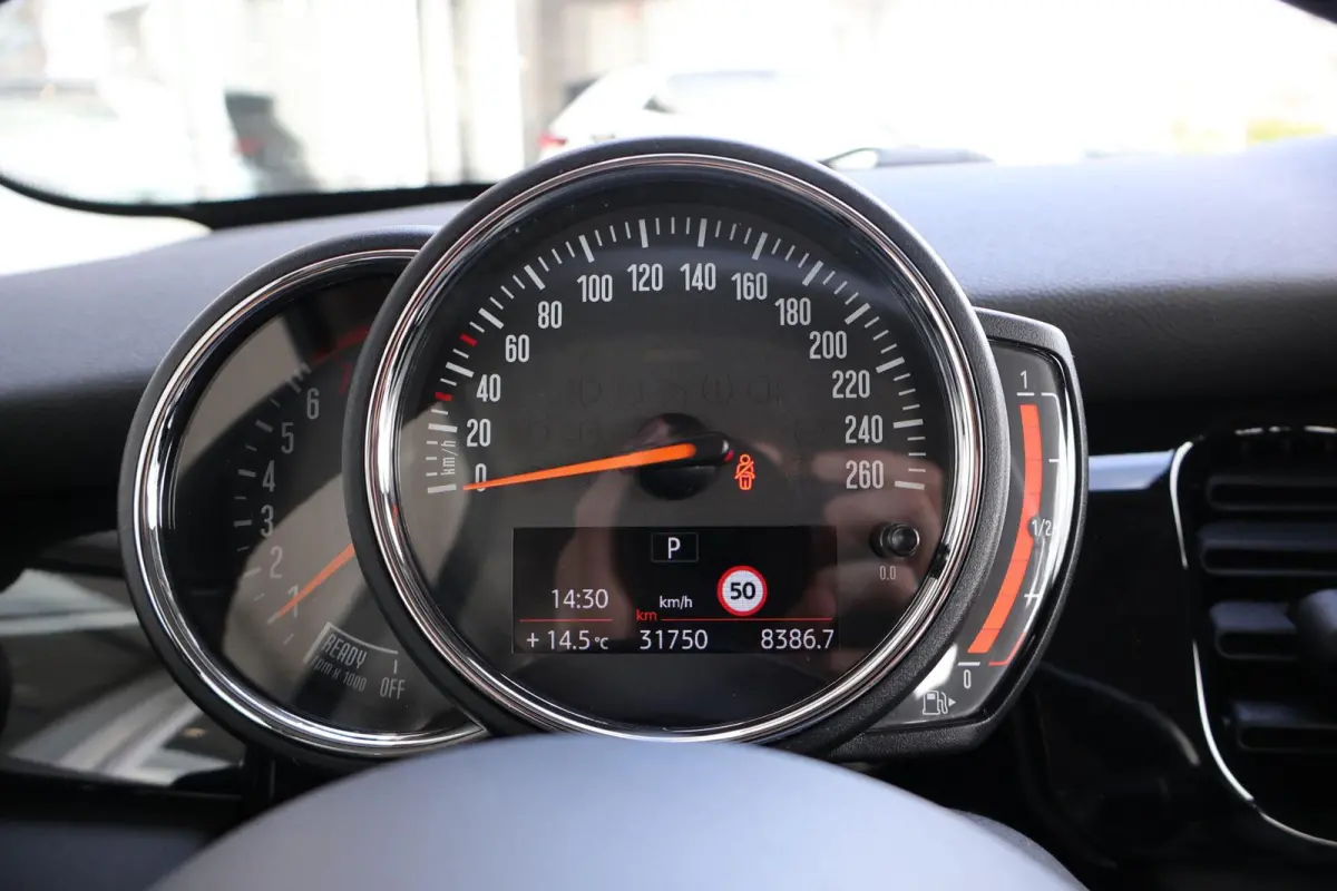 1.5 136pk AUT Cooper Camden Edition | Navigatie | PDC | Apple Carplay | Climate Control