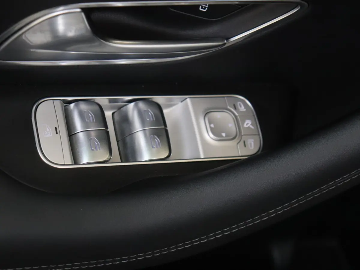 400 e 4MATIC AMG Line Premium Plus Panoramadak / Memory Seats / Burmester / Head-Up / Luchtvering / 360 Camera / Elektr. Trekhaak / Rijassistentiepakket