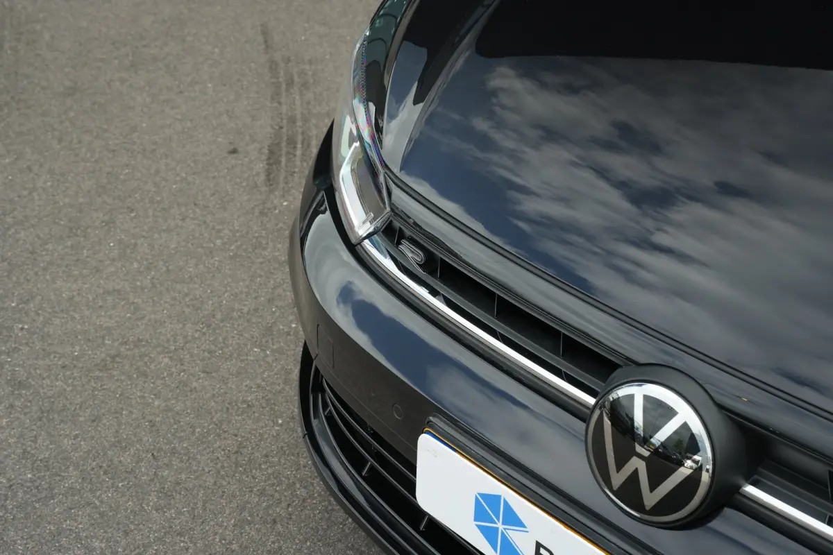 1.0 TSI R-Line DSG | Camera | Apple Carplay |