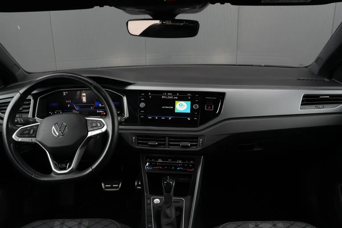 1.0 TSI R-Line DSG | Camera | Apple Carplay |