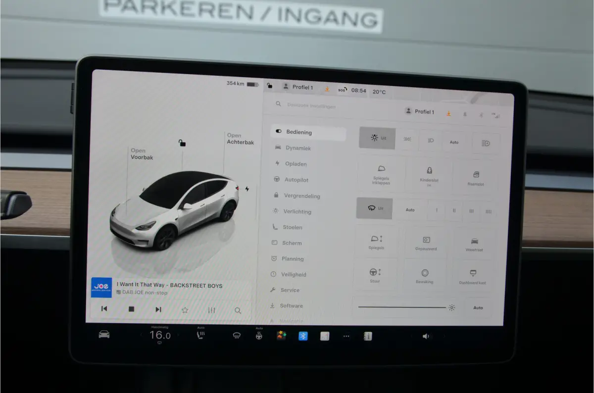 Long Range AWD 75 kWh Trekhaak (1.600kg), AutoPilot3.0 Ryzen
