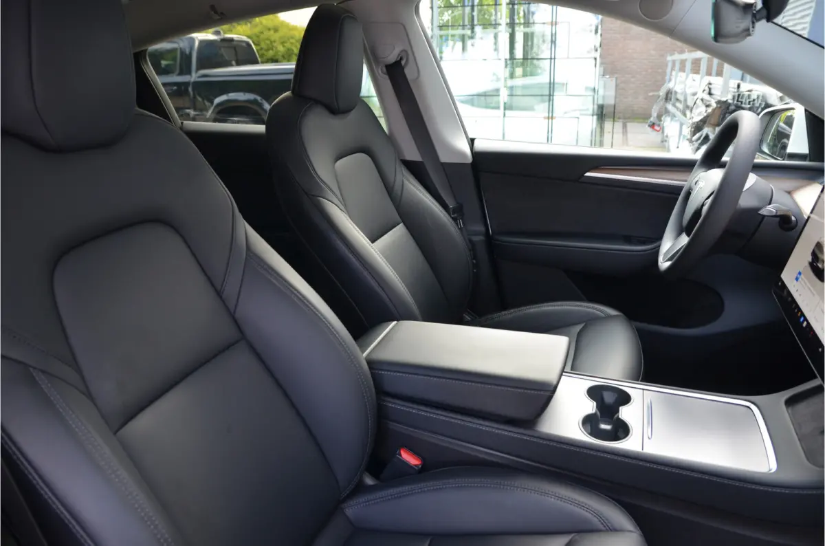 Long Range AWD 75 kWh Trekhaak (1.600kg), AutoPilot3.0 Ryzen