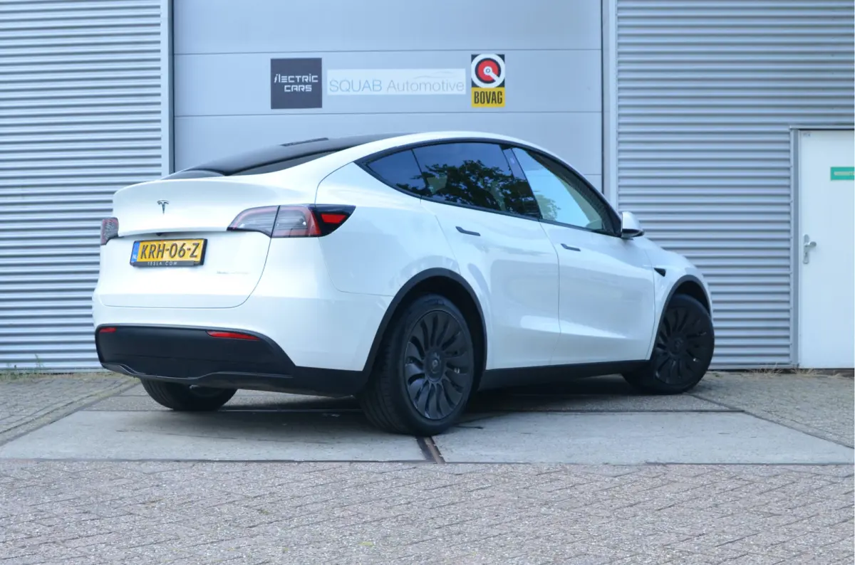Long Range AWD 75 kWh Trekhaak (1.600kg), AutoPilot3.0 Ryzen