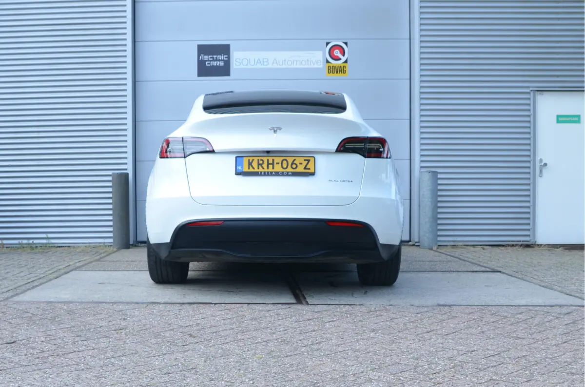 Long Range AWD 75 kWh Trekhaak (1.600kg), AutoPilot3.0 Ryzen