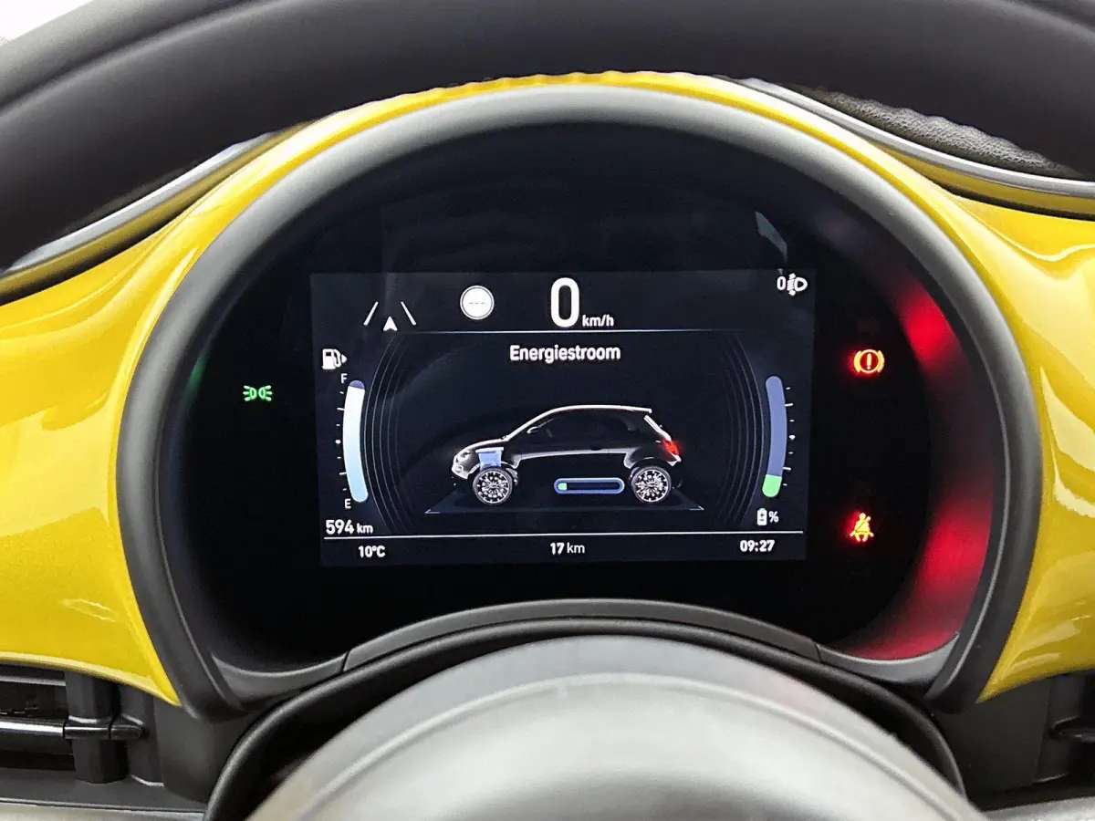1.0 Hybrid Torino Launch Edition 65 PK | Apple carplay | Android auto | Parkeersensoren | Lichtmetalen velgen | LED | Cruise control |