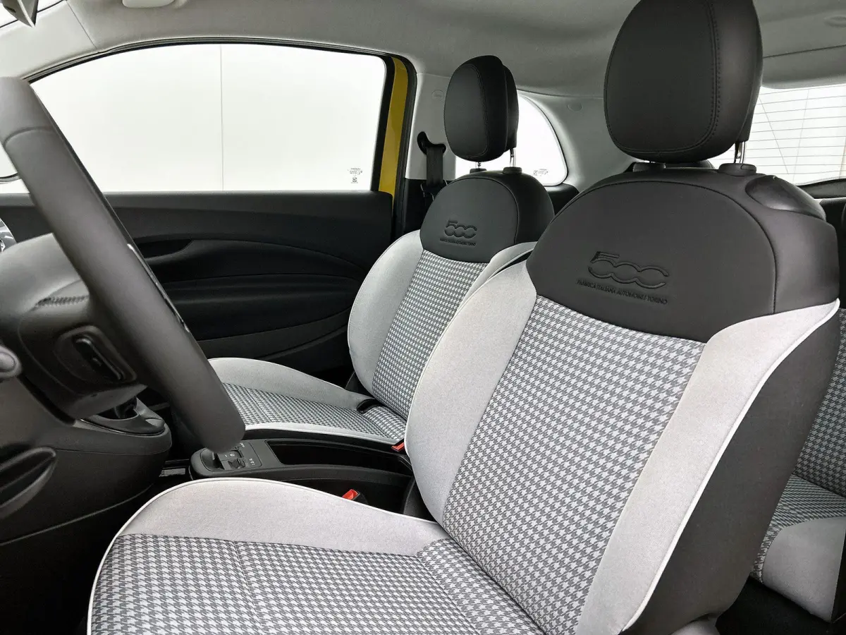 1.0 Hybrid Torino Launch Edition 65 PK | Apple carplay | Android auto | Parkeersensoren | Lichtmetalen velgen | LED | Cruise control |