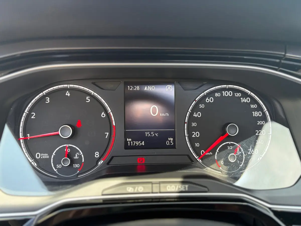 1.0 TSI Highline PANO I R- LINE I DEALER ONDH I NAVI I LED I STOELVERW