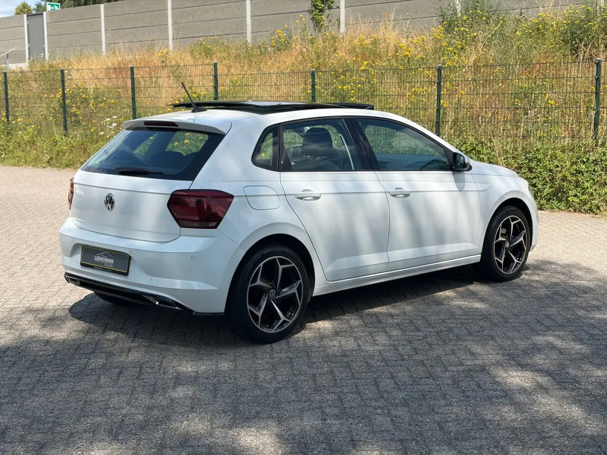 1.0 TSI Highline PANO I R- LINE I DEALER ONDH I NAVI I LED I STOELVERW