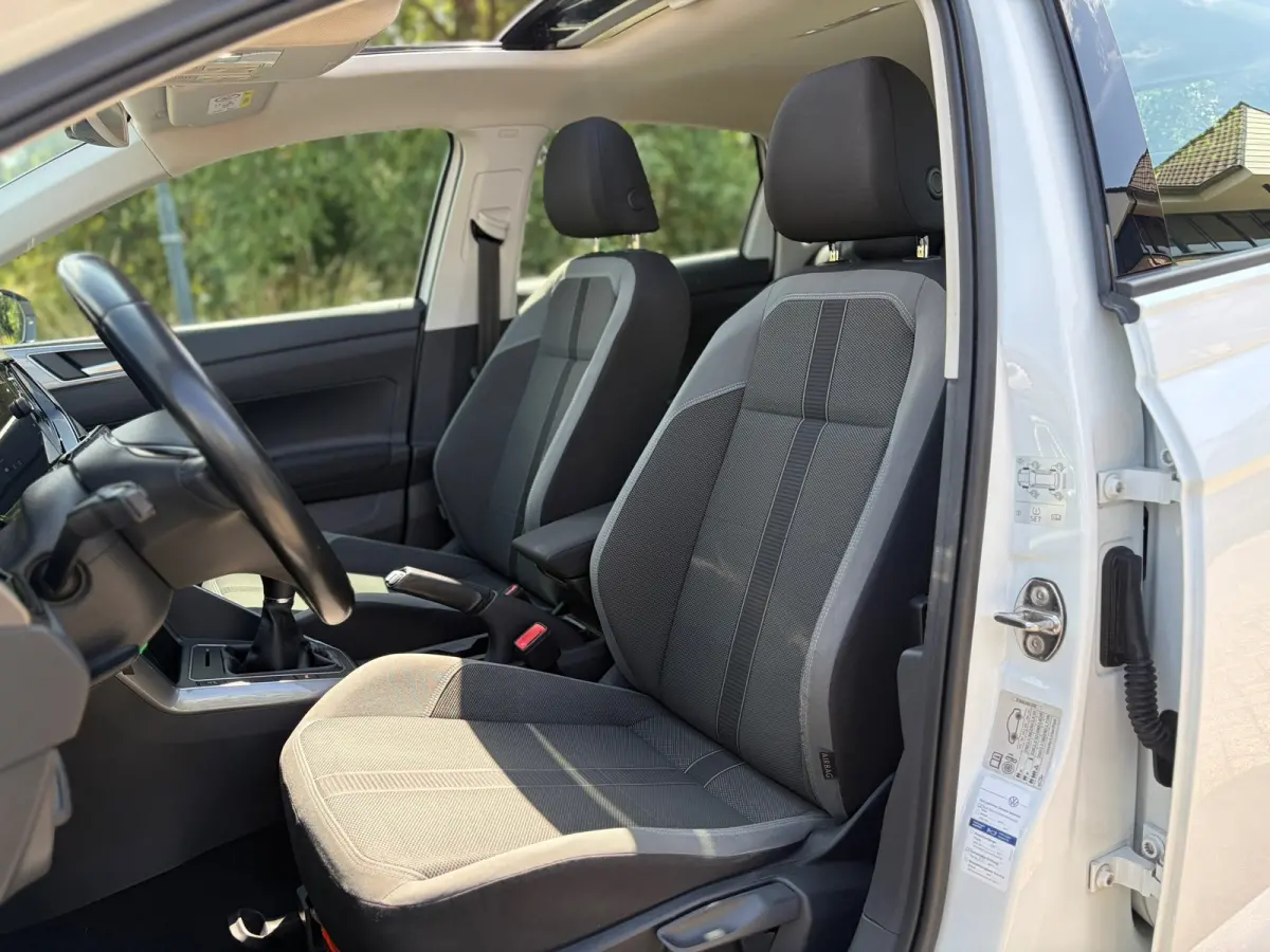 1.0 TSI Highline PANO I R- LINE I DEALER ONDH I NAVI I LED I STOELVERW