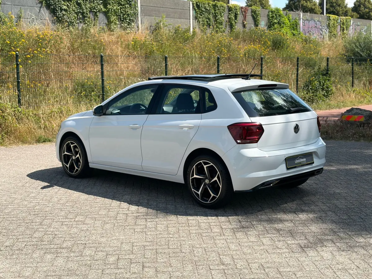 1.0 TSI Highline PANO I R- LINE I DEALER ONDH I NAVI I LED I STOELVERW