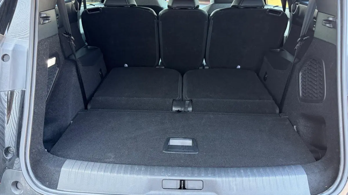 1.2 HYBRID 145PK 7-ZITS GT AUTOMAAT / NAVI / LEDER / CLIMA / FULL-LED / 19" LMV / KEYLESS / CAMERA / ADAPT. CRUISECONTROL / WINTERPAKKET / NIEUWSTAAT !!