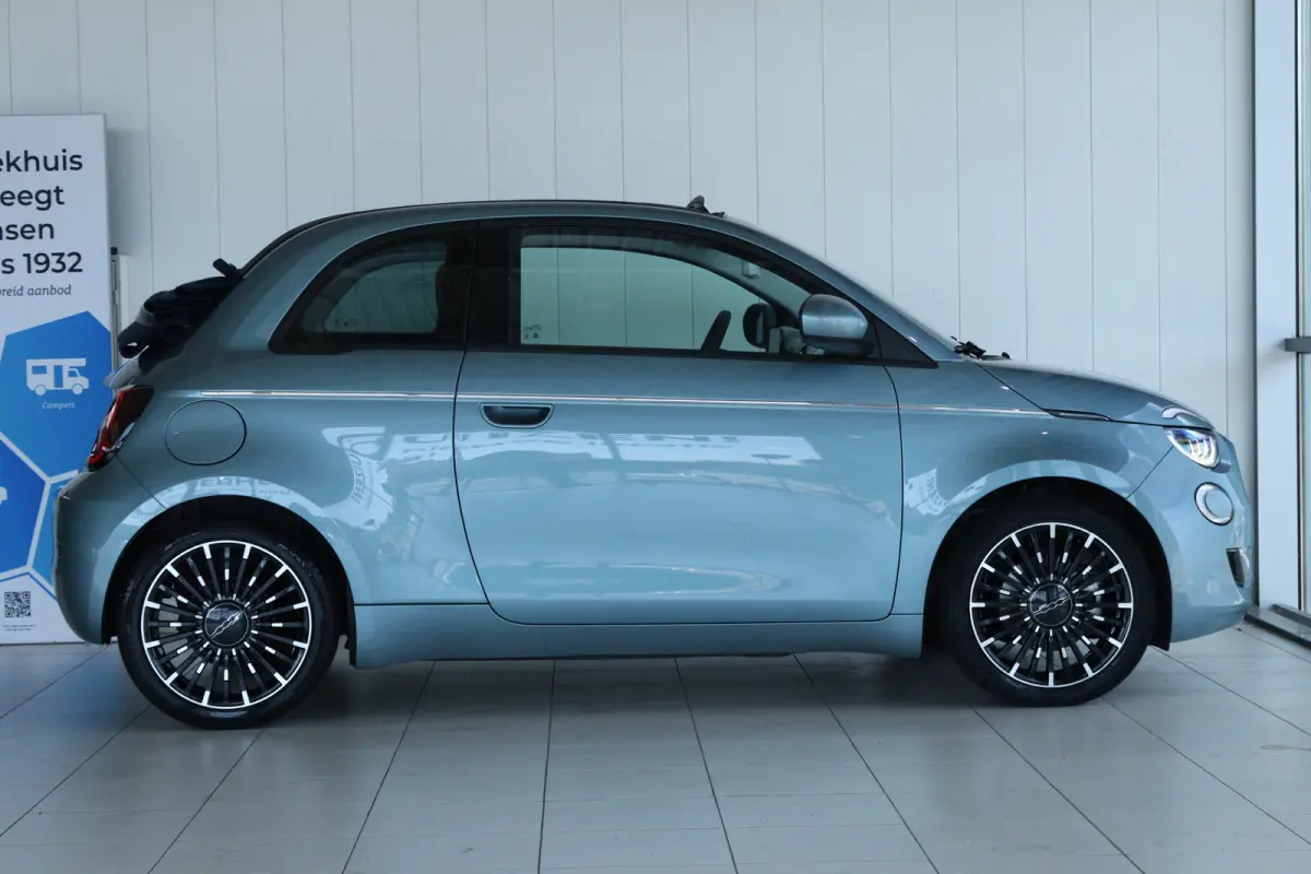 Passion 42 kWh | Cruise Control | Elektrische Kap | Keyless | LED | 17 Inch | Navi | Carplay | Climate | Sensoren
