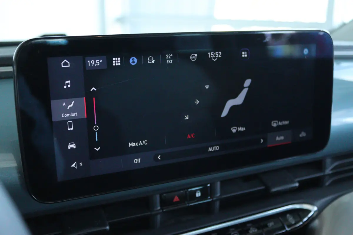 Passion 42 kWh | Cruise Control | Elektrische Kap | Keyless | LED | 17 Inch | Navi | Carplay | Climate | Sensoren