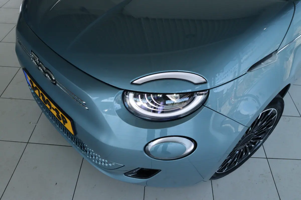 Passion 42 kWh | Cruise Control | Elektrische Kap | Keyless | LED | 17 Inch | Navi | Carplay | Climate | Sensoren
