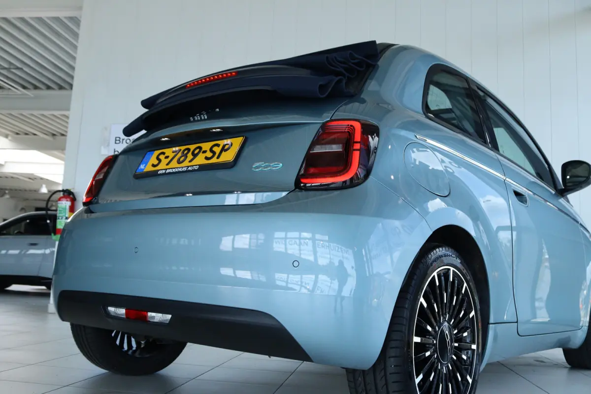 Passion 42 kWh | Cruise Control | Elektrische Kap | Keyless | LED | 17 Inch | Navi | Carplay | Climate | Sensoren