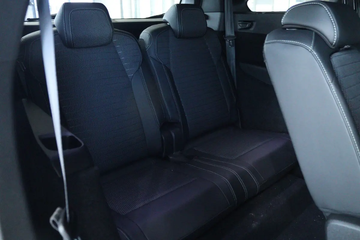 1.2 Hybrid 145 GT 7p | Cruise Control | Stoel+Stuurverwarming | Camera | Keyless | MATRIX | Carplay | Navi | Climate | 7-Pers