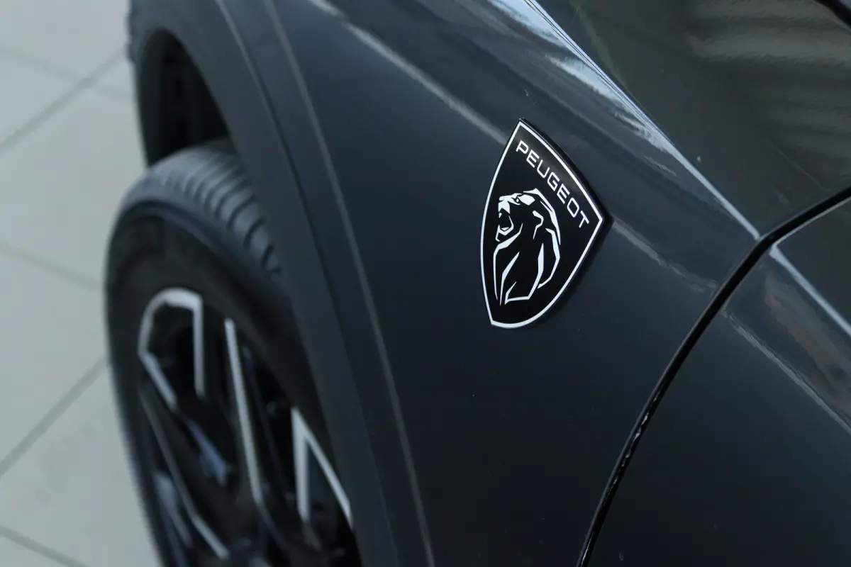 1.2 Hybrid 145 GT 7p | Cruise Control | Stoel+Stuurverwarming | Camera | Keyless | MATRIX | Carplay | Navi | Climate | 7-Pers