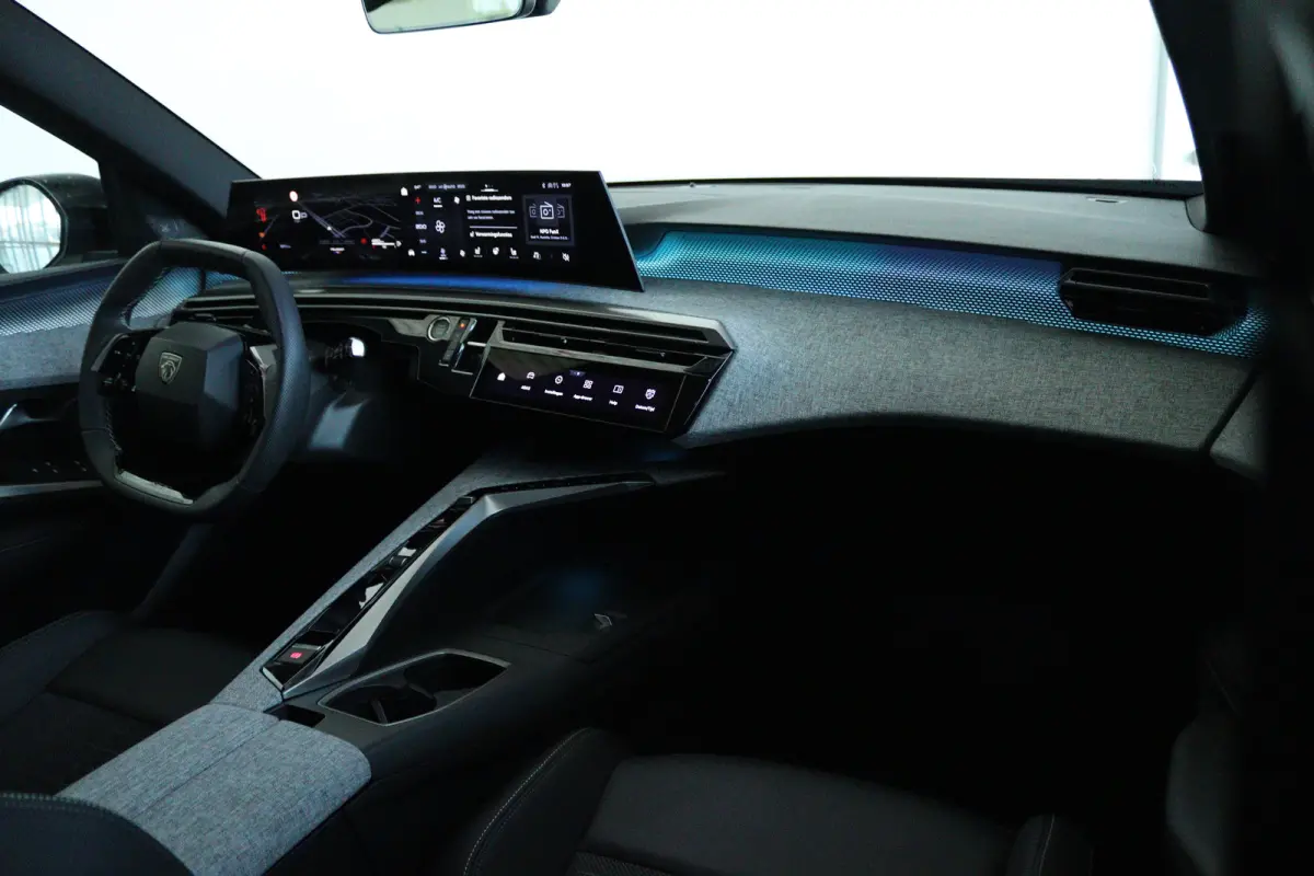 1.2 Hybrid 145 GT 7p | Cruise Control | Stoel+Stuurverwarming | Camera | Keyless | MATRIX | Carplay | Navi | Climate | 7-Pers