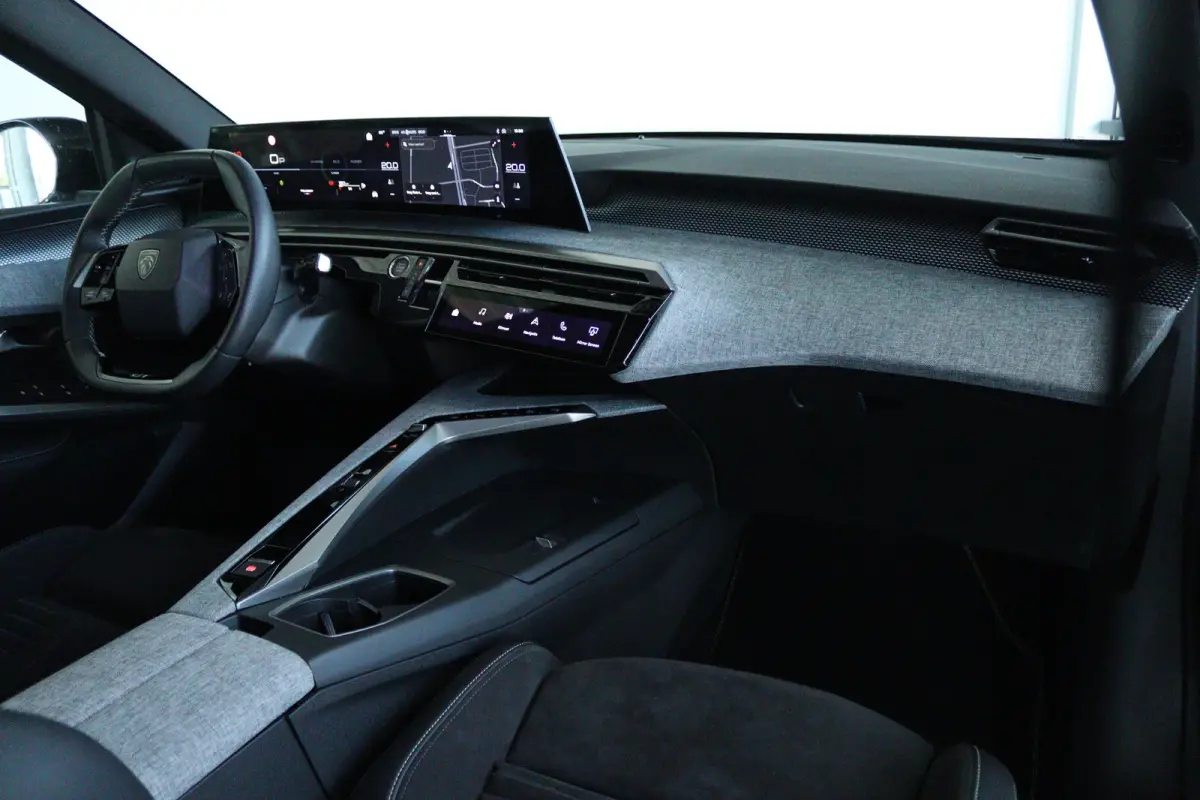 1.2 Hybrid 145 GT | Cruise Control | Alcantara | Keyless | Elektr. Klep | Massage | Memory | Stoel+Stuurverwarming | Navi | Carplay | MATRIX | Camera