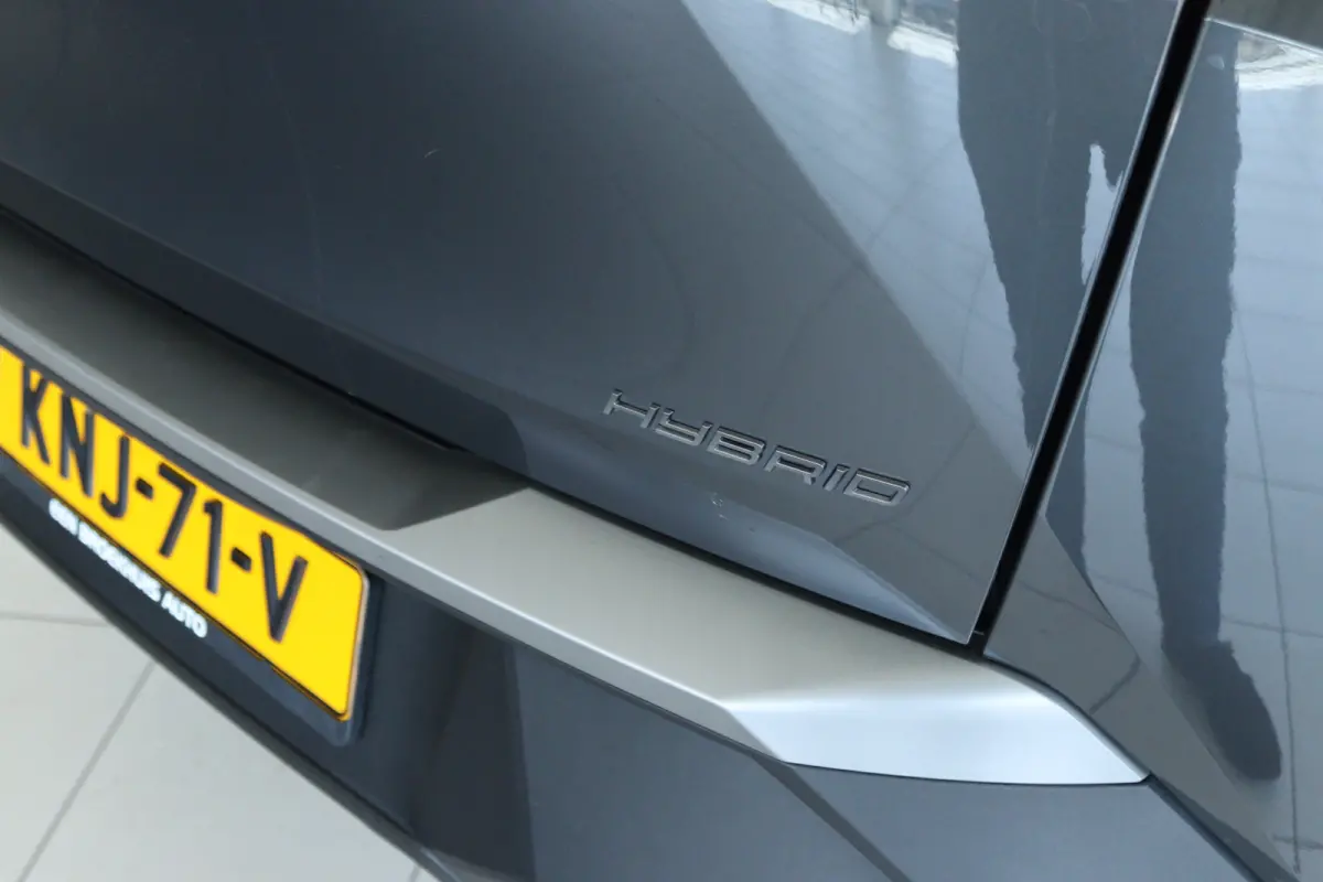 1.2 Hybrid 145 GT | Cruise Control | Alcantara | Keyless | Elektr. Klep | Massage | Memory | Stoel+Stuurverwarming | Navi | Carplay | MATRIX | Camera