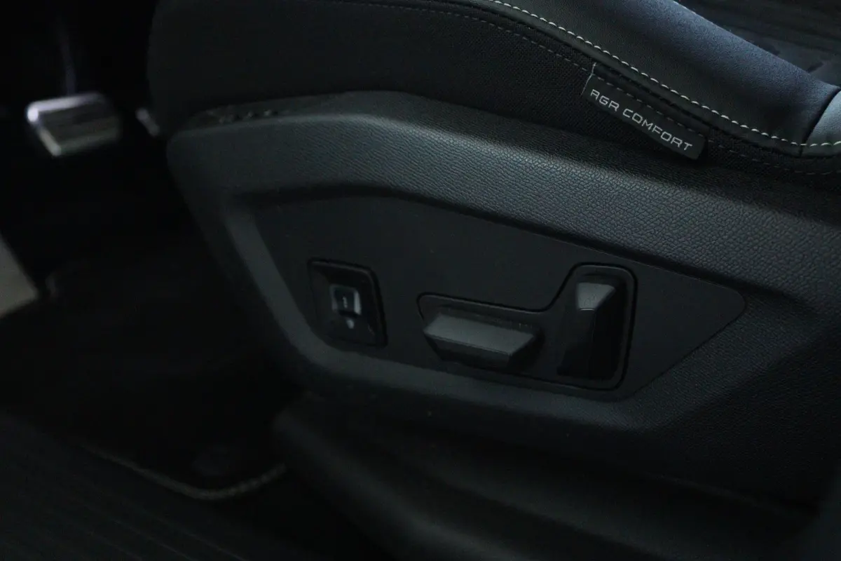 1.2 Hybrid 145 GT | Cruise Control | Alcantara | Keyless | Elektr. Klep | Massage | Memory | Stoel+Stuurverwarming | Navi | Carplay | MATRIX | Camera