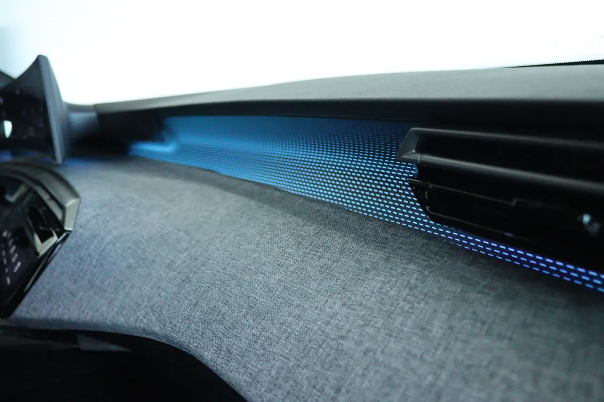 1.2 Hybrid 145 GT | Cruise Control | Alcantara | Keyless | Elektr. Klep | Massage | Memory | Stoel+Stuurverwarming | Navi | Carplay | MATRIX | Camera
