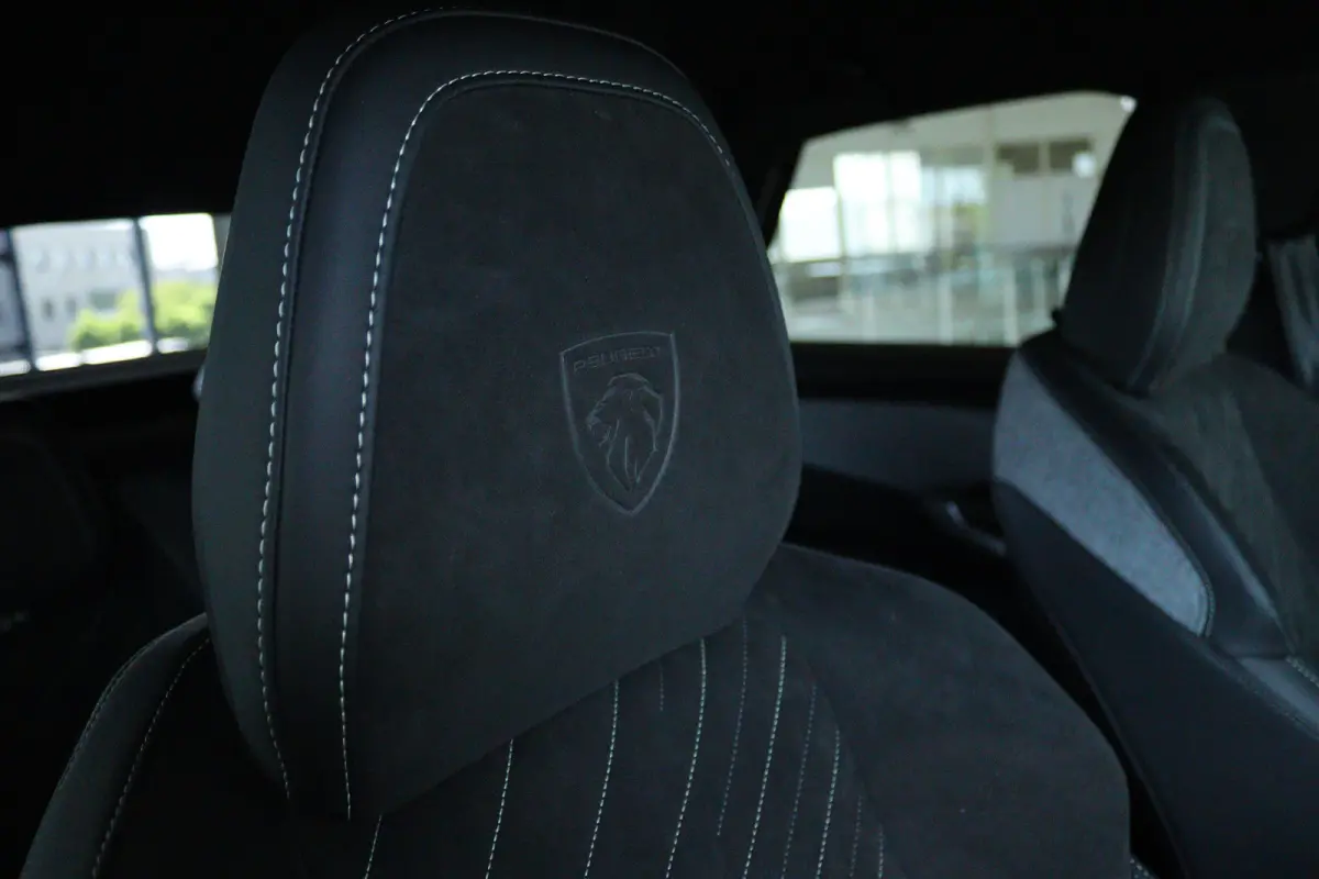 1.2 Hybrid 145 GT | Cruise Control | Alcantara | Keyless | Elektr. Klep | Massage | Memory | Stoel+Stuurverwarming | Navi | Carplay | MATRIX | Camera