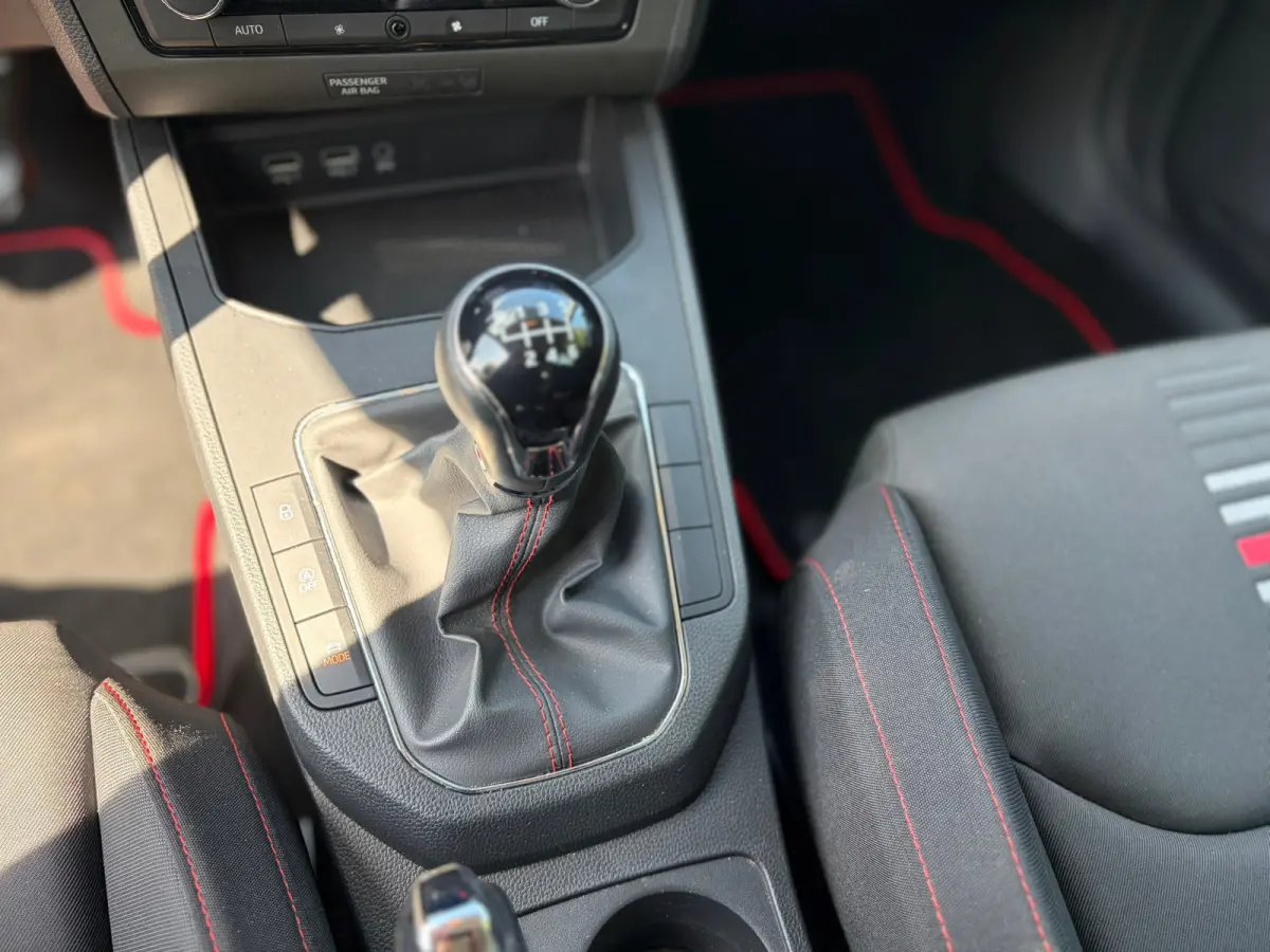 1.0 TSI FR 116PK I CARPLAY I PDC I 6BAK I LED I CLIMA I NETTE AUTO