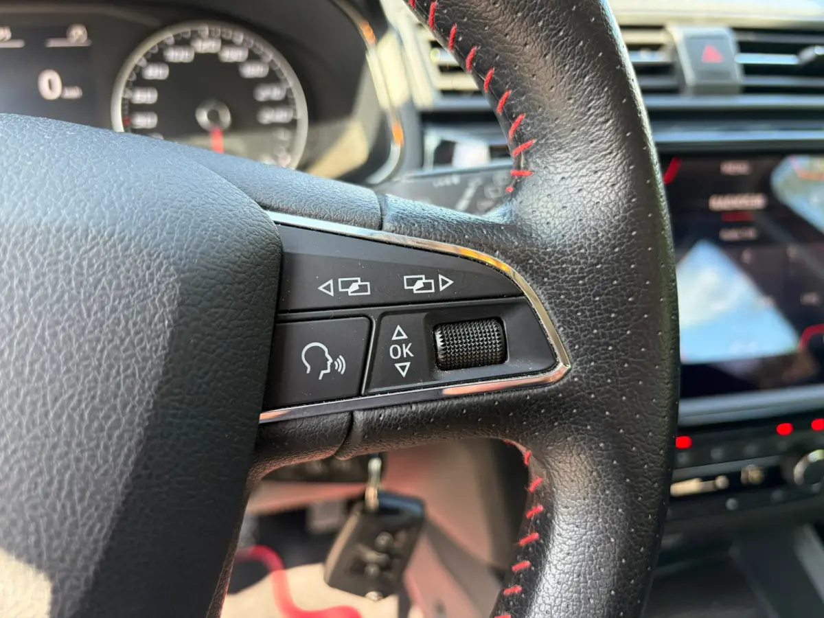 1.0 TSI FR 116PK I CARPLAY I PDC I 6BAK I LED I CLIMA I NETTE AUTO