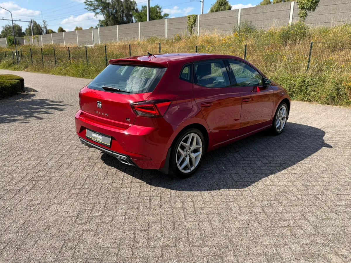 1.0 TSI FR 116PK I CARPLAY I PDC I 6BAK I LED I CLIMA I NETTE AUTO