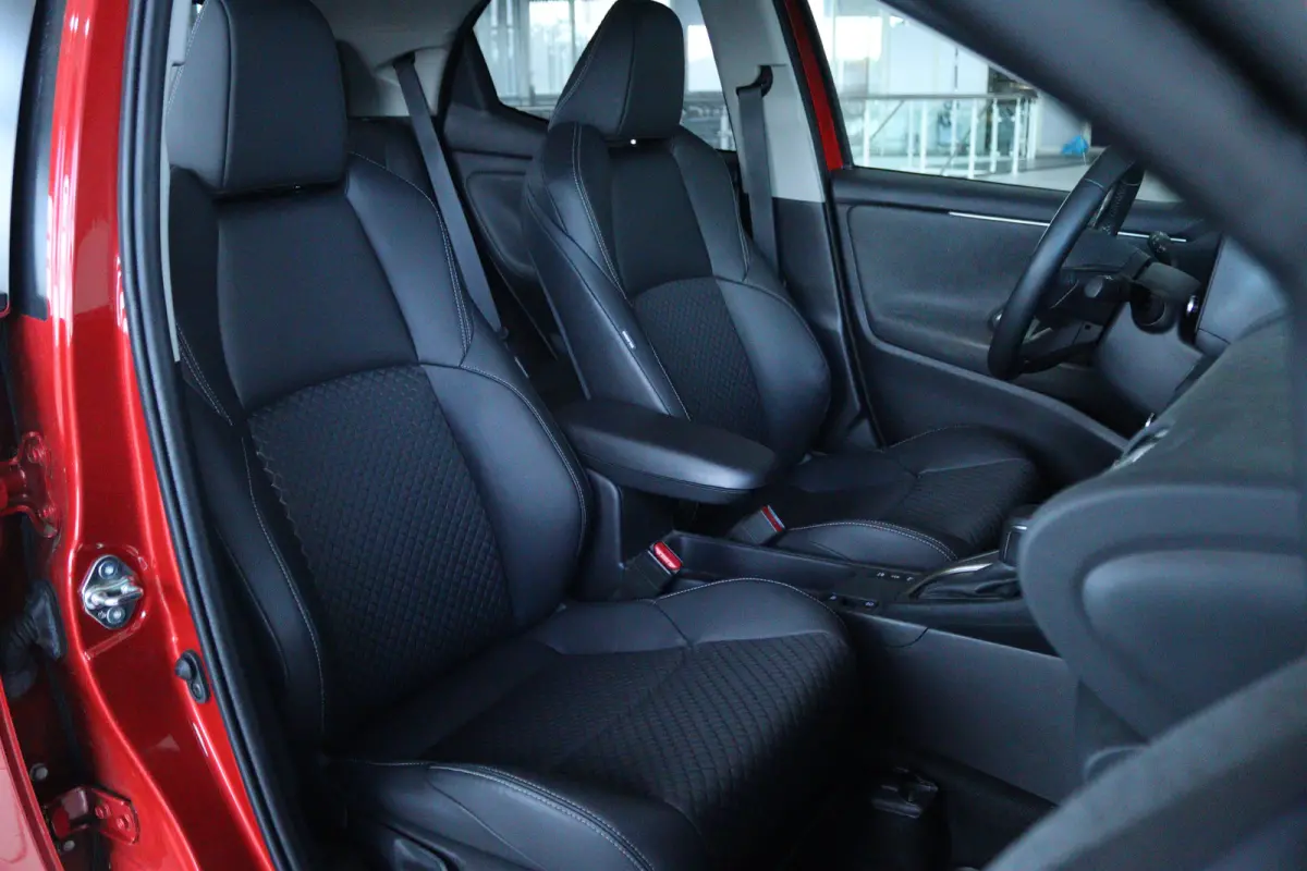 1.5 Select | Adapt. Cruise | Stoelverwarming | Camera | Head-up | Climate | Navi | Carplay | LED | LMV | Keyless