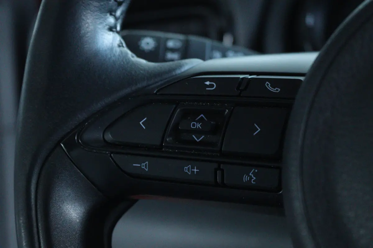 1.5 Select | Adapt. Cruise | Stoelverwarming | Camera | Head-up | Climate | Navi | Carplay | LED | LMV | Keyless